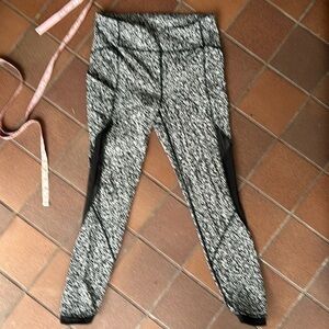 Lululemon Athletica leggings floral print sheer side size 8